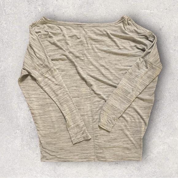 ATHLETA Space Dye Essence Flow Printed Top, Size Small - Picture 5 of 8